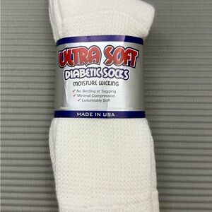 Ultra Soft Diabetic Socks – White, Size 9-11 | Moisture Wicking | Made in USA